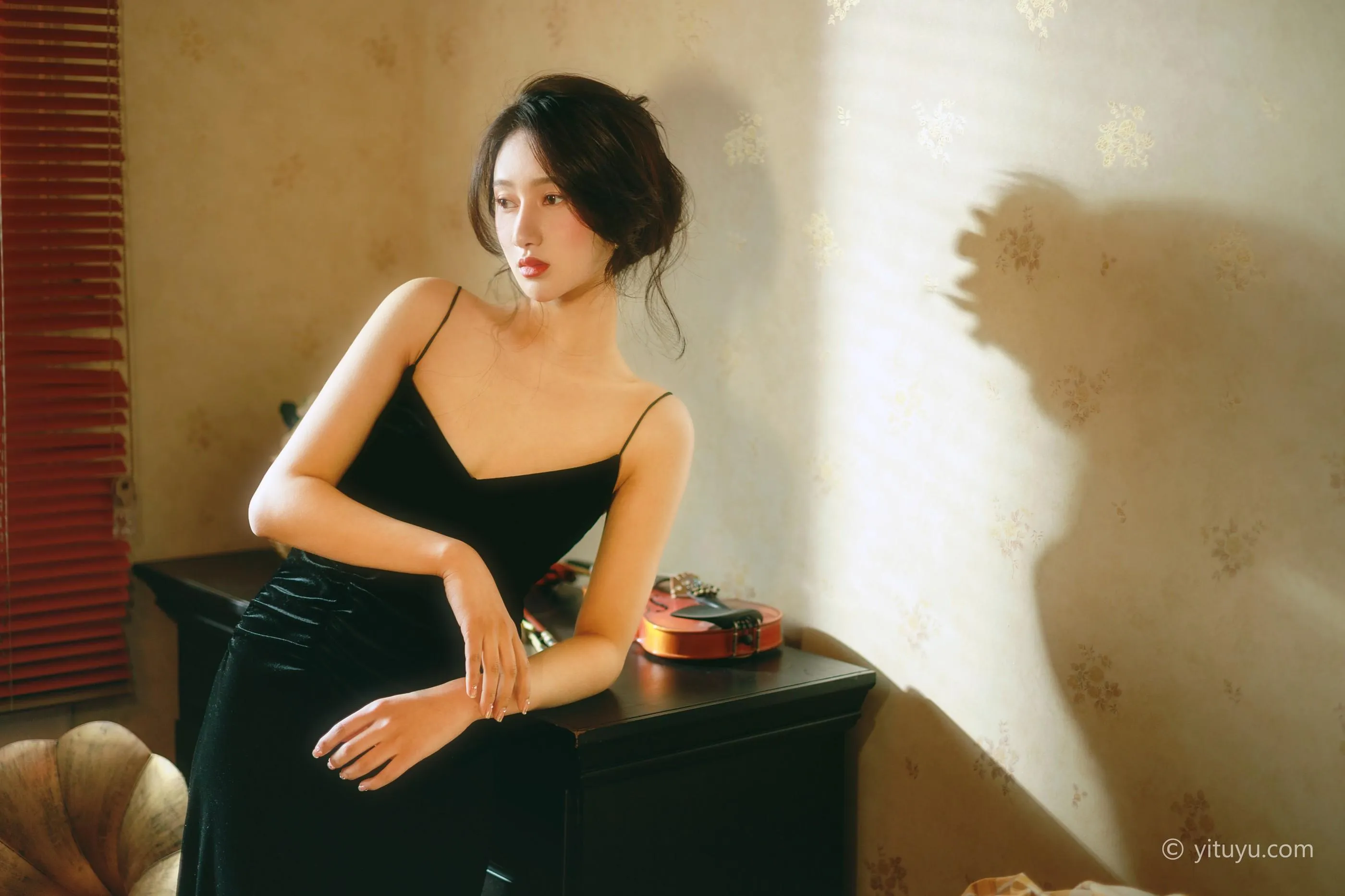 [YITUYU艺图语]2021.03.22 女人花 雯雯 [34P]插图5